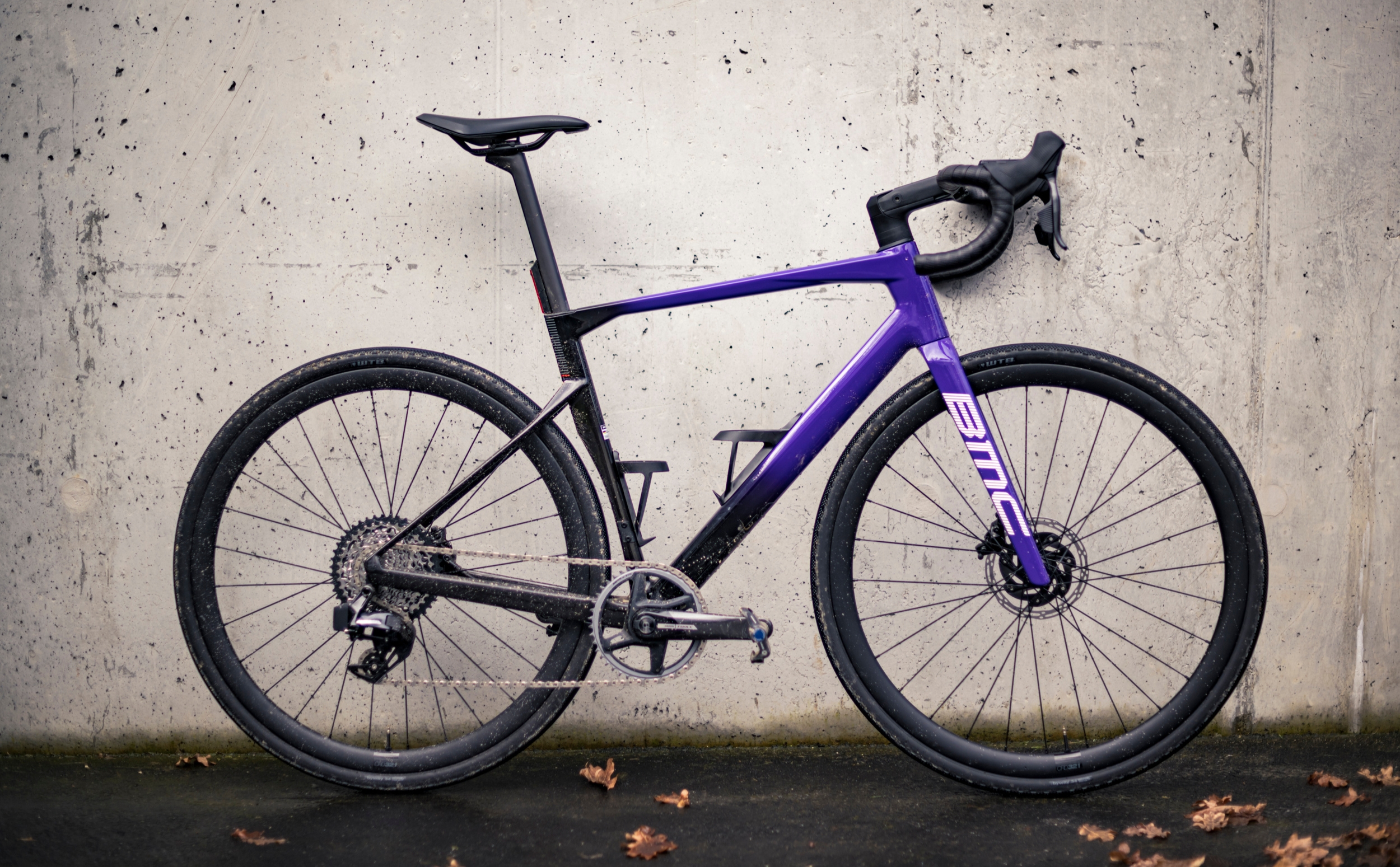 BMC Roadmachine 01 X One SRAM Force XPLR eTap AXS buy online